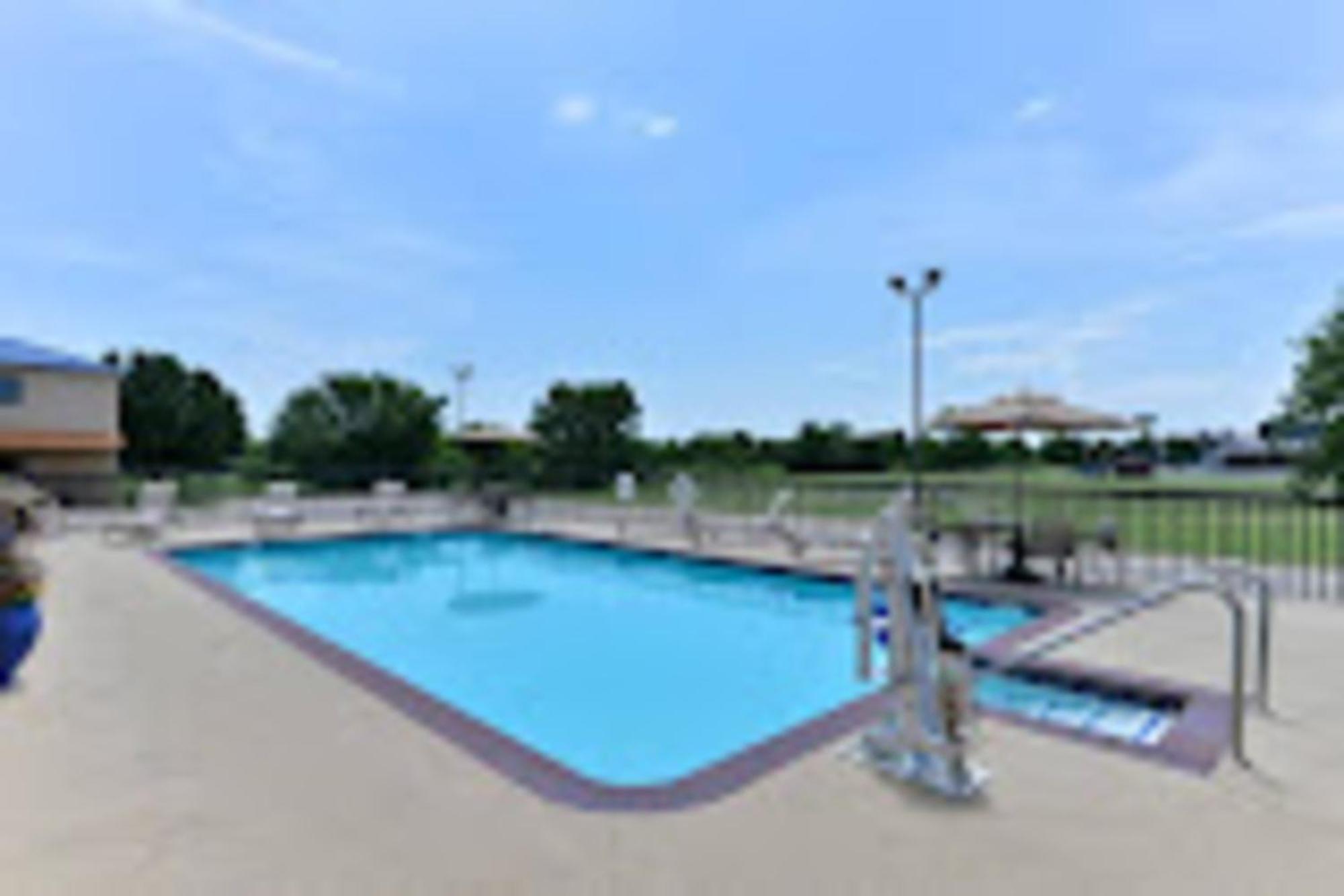 Baymont By Wyndham Ardmore I-35 エクステリア 写真