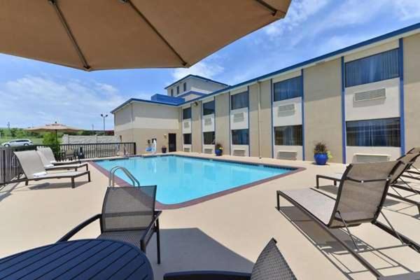 Baymont By Wyndham Ardmore I-35 エクステリア 写真